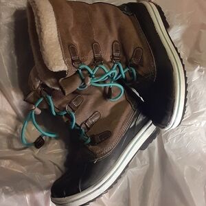 Cat and Jack Thermolite Boots